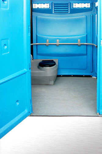 Flat floor allows ease of entry/exit