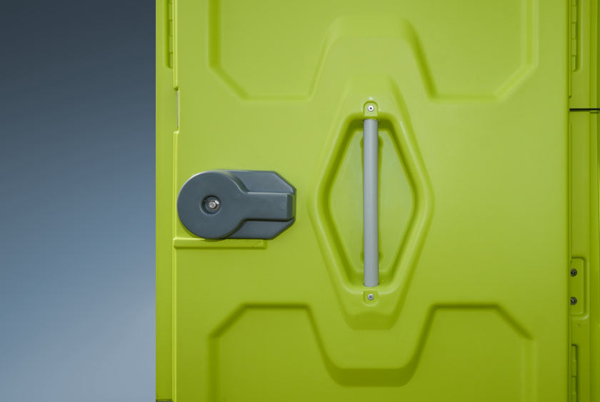OVERSIZE DOOR HANDLE AND LOCK FOR EASE OF USE
