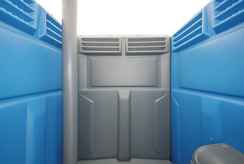 MULTIPLE VENTS PROVIDE PLENTY OF FRESH AIR