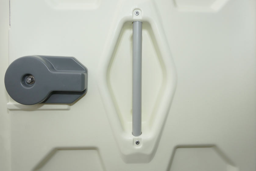 LARGE LOCKING KNOB AND DOOR HANDLE