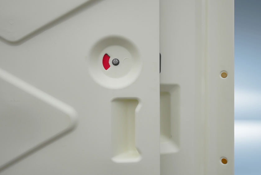 OCCUPANCY INDICATOR IS ENGAGED AUTOMATICALLY BY DOOR LOCK