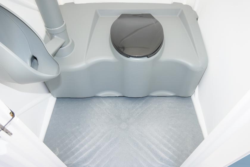 SPACIOUS INTERIOR FOR YOUR CONVENIENCE