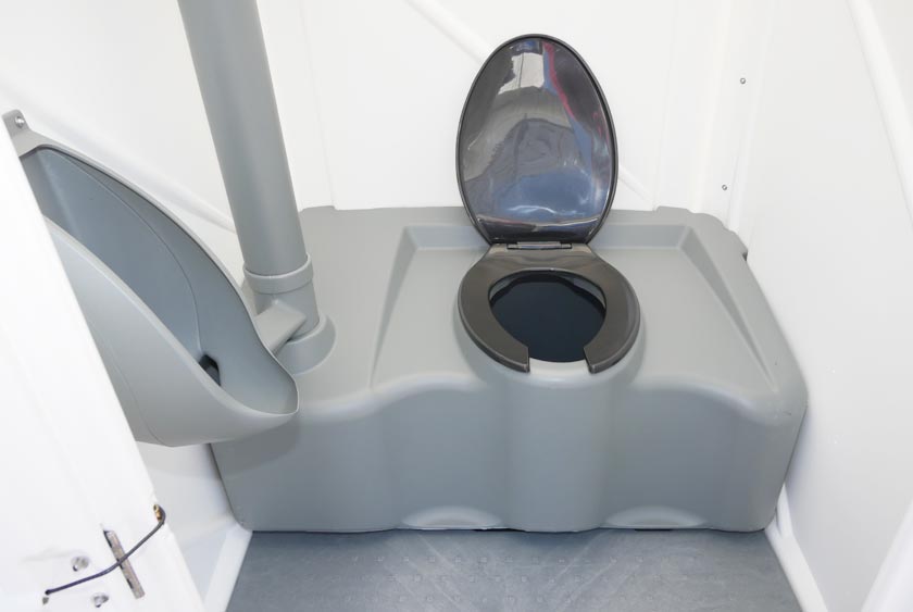 LARGE TOILET SEAT FOR COMFORT