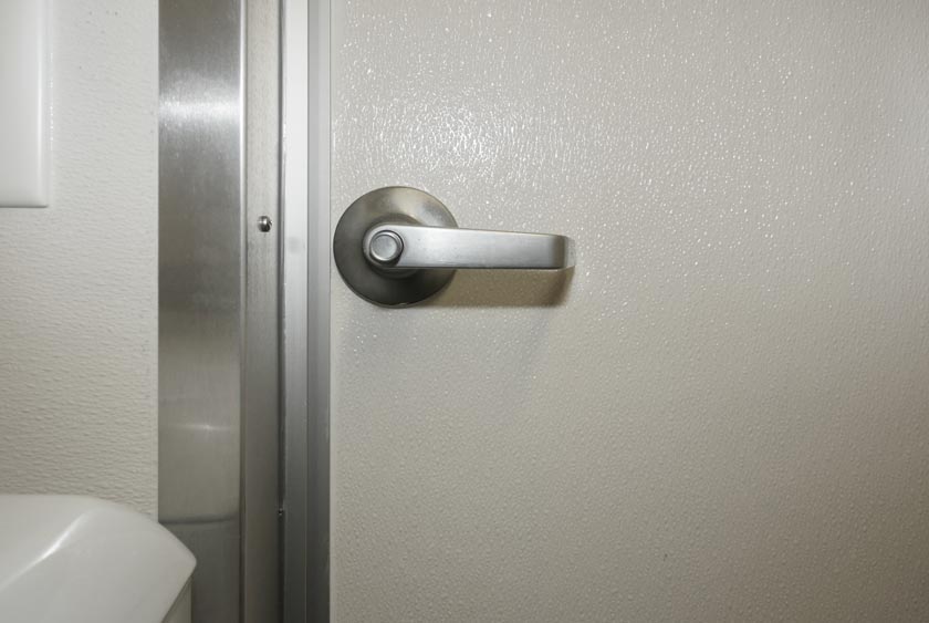 SELF CLOSING DOORS WITH INTERNAL LOCKING SYSTEM