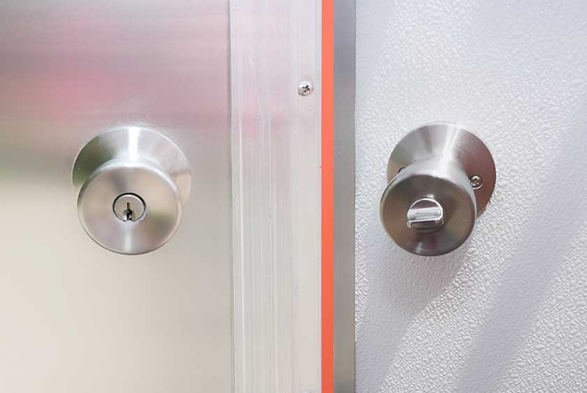 KEYED LOCK ENTRY FOR ENHANCED SECURITY