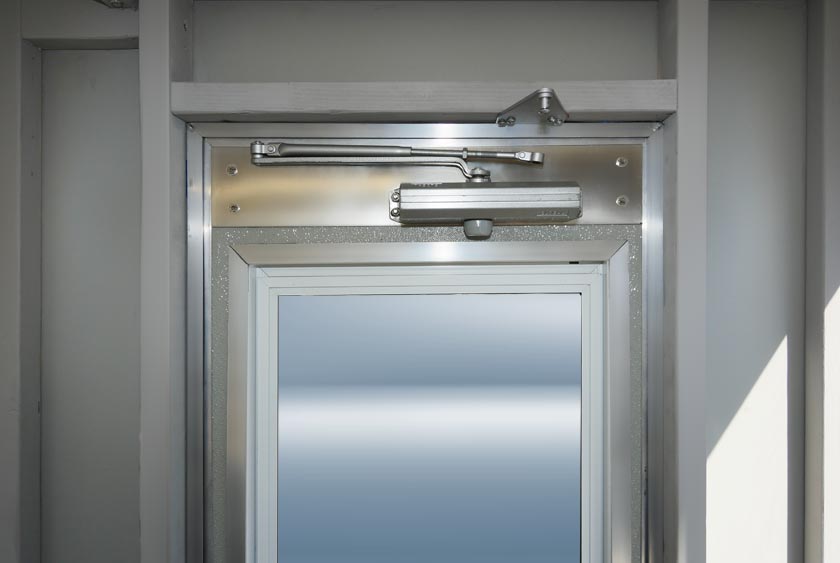 AUTOMATIC DOOR CLOSER FOR CONVENIENCE AND SECURITY