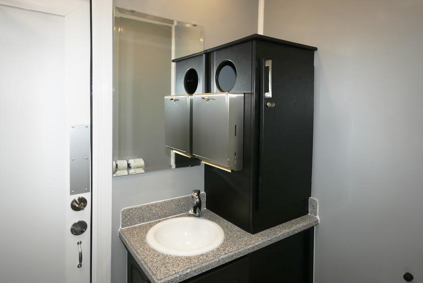 VANITY MIRROR ABOVE SINK