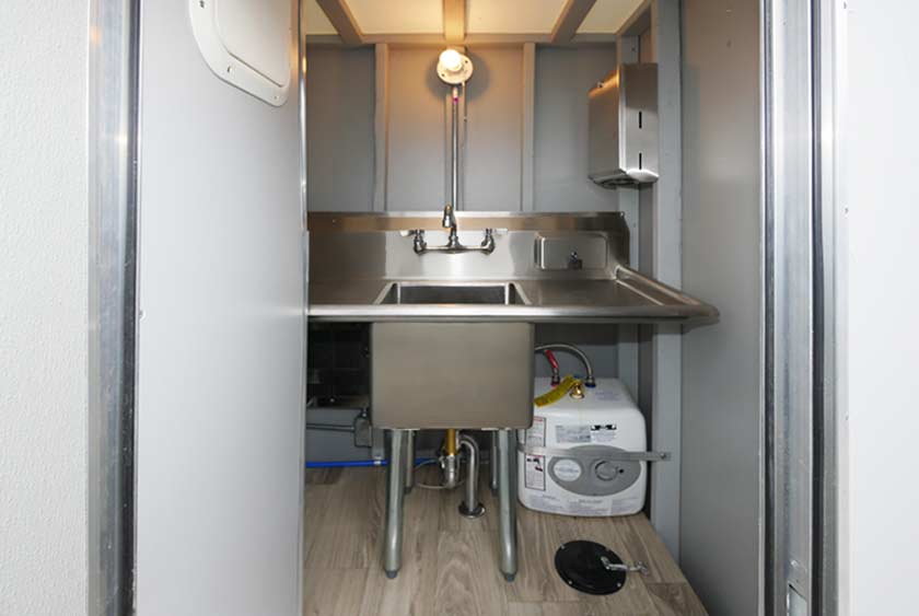 LARGE ENCLOSED COMMERCIAL PORTABLE SINK