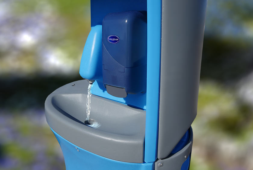 CLEVER DESIGN ALLOWS FOR FINGER-TO-ELBOW HAND WASHING