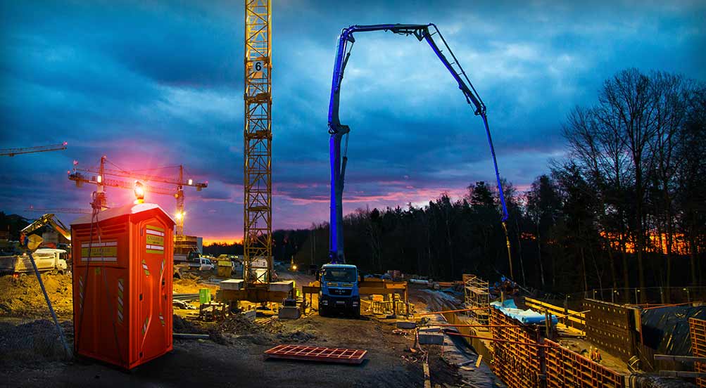 The Safety Light Good For Night Time Road Work