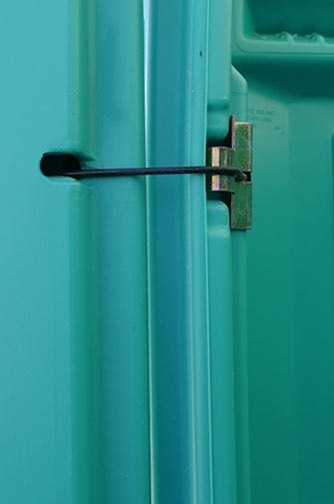 SELF-CLOSING SPRING DOOR