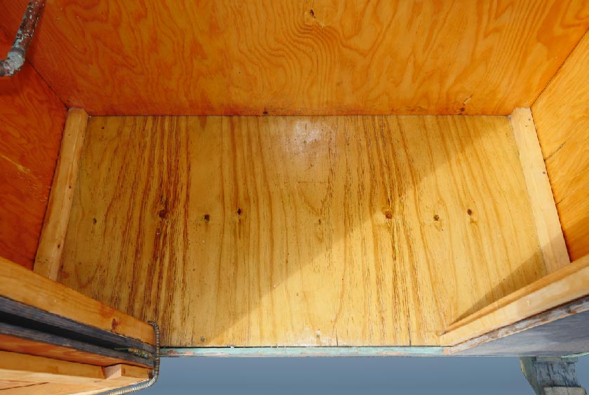 SPACIOUS CLEAR COAT WOOD FLOORS