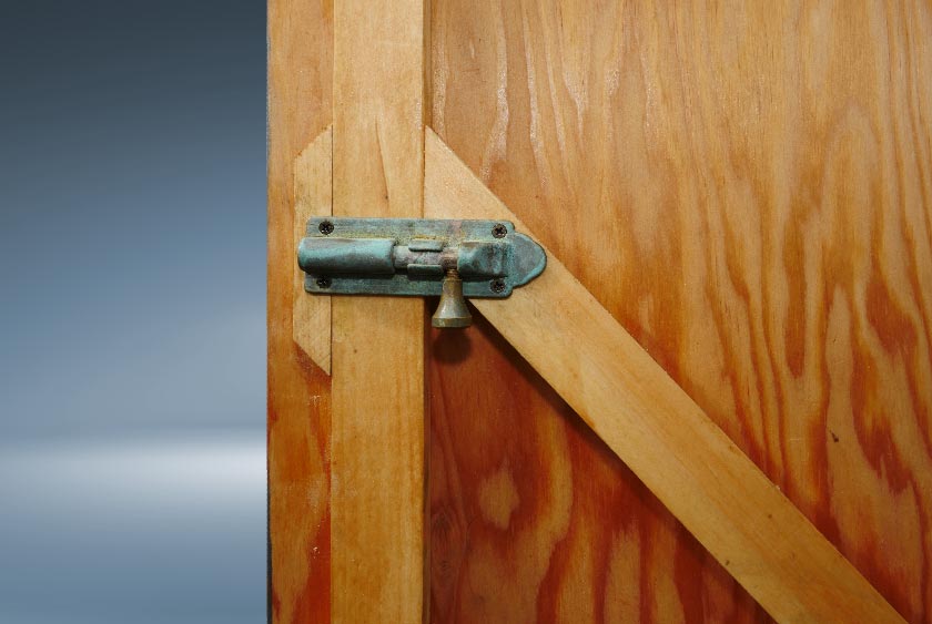 OLD FASHIONED MANUAL SLIDING LOCK FOR PRIVACY