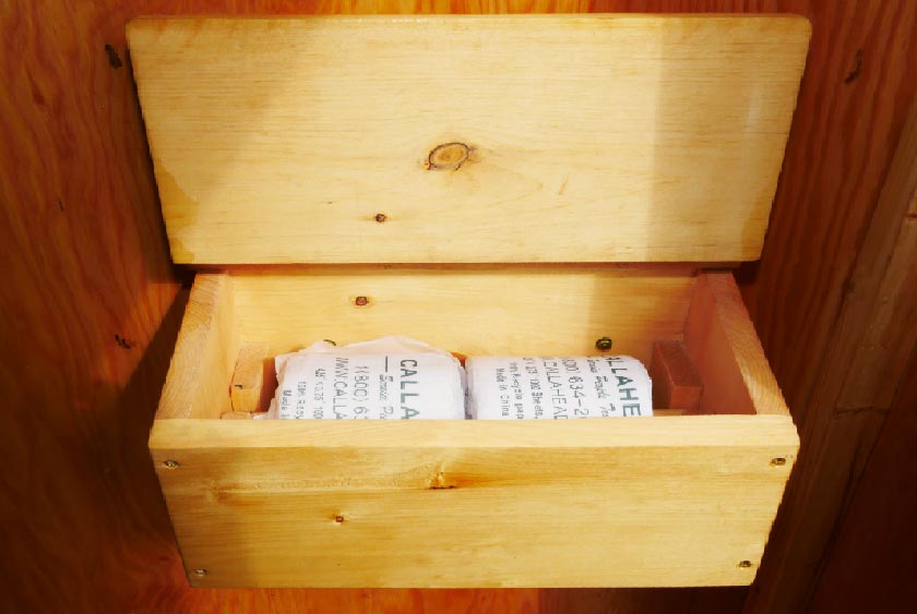 COVERED OAK WOOD BOX TOILET PAPER HOLDER