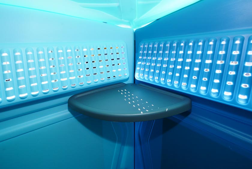 CONVENIENCE SHELF IN CORNER FOR SMALL ITEMS