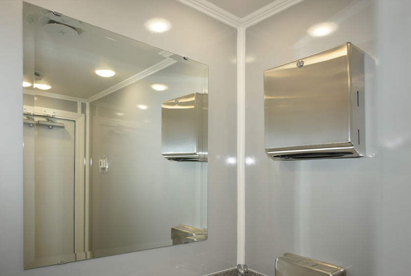 LARGE MIRROR OVER VANITIES