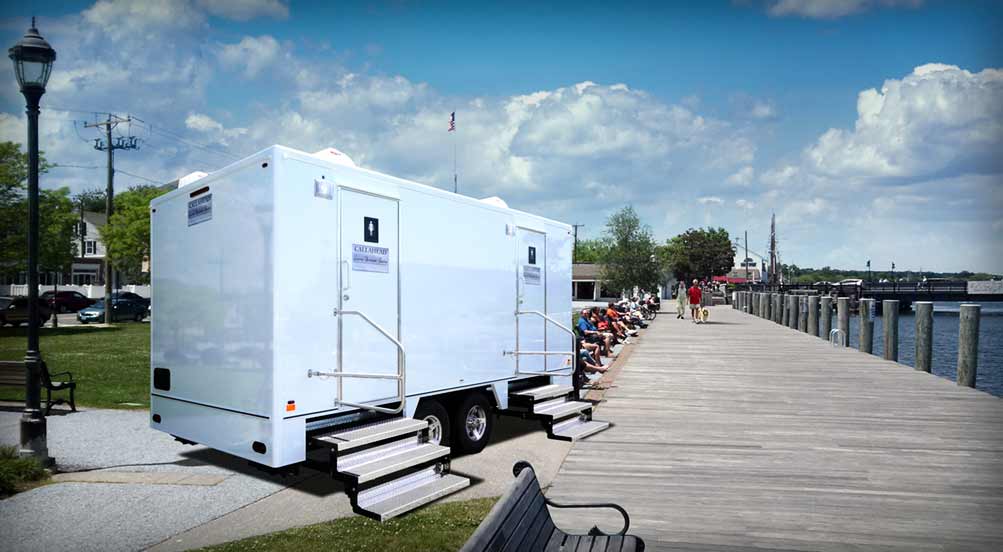 The CASTLE HILL Luxury Restroom Trailer in NYC