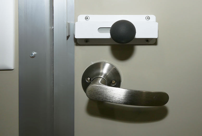 LARGE LOCKING KNOB AND DOOR HANDLES ARE ADA COMPLIANT