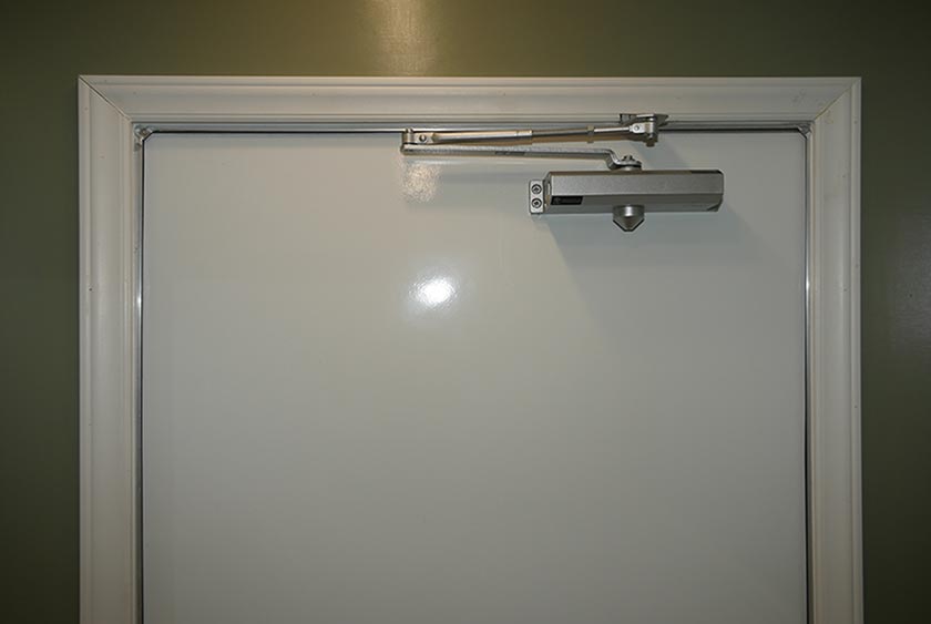 AUTOMATIC DOOR CLOSER FOR PRIVACY AND SECURITY