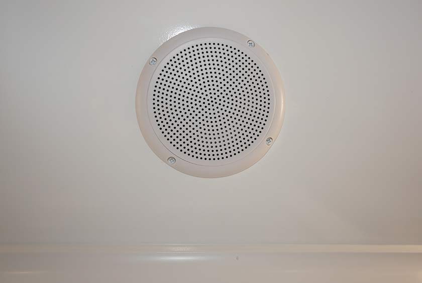 SURROUND SOUND STEREO SYSTEM WITH CEILING MOUNTED SPEAKERS