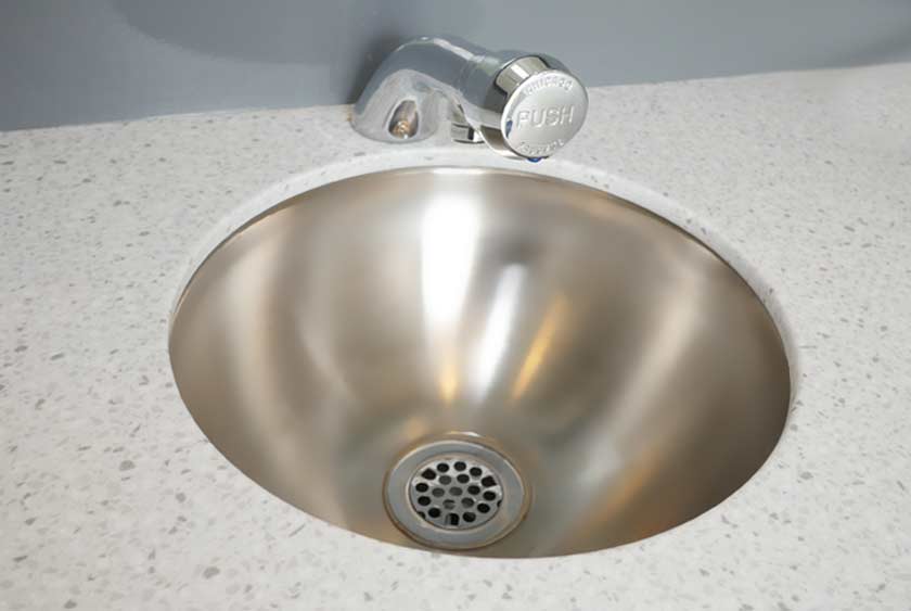 STAINLESS STEEL SINK WITH AUTOMATIC SHUTOFF FAUCET