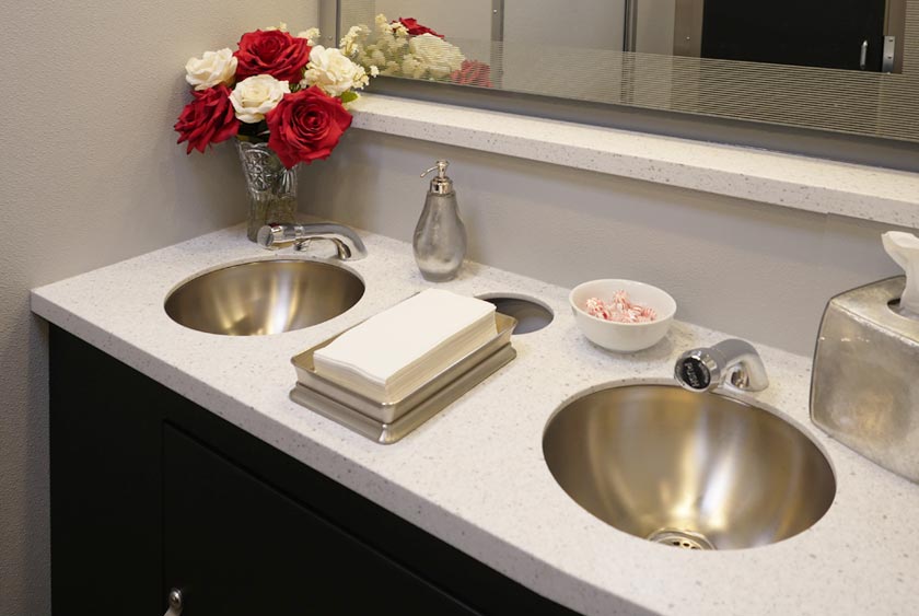 MODERN INTERIOR WITH MULTIPLE AMENITIES