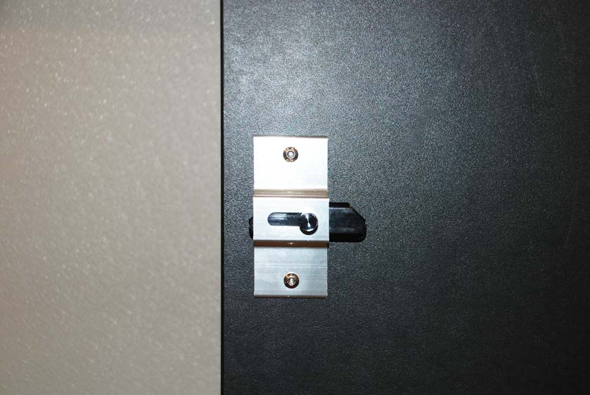 HEAVY DUTY LOCKING MECHANISM IS ALSO EASY TO USE, AND CONTRIBUTES TO AN URBAN CHIC FEEL