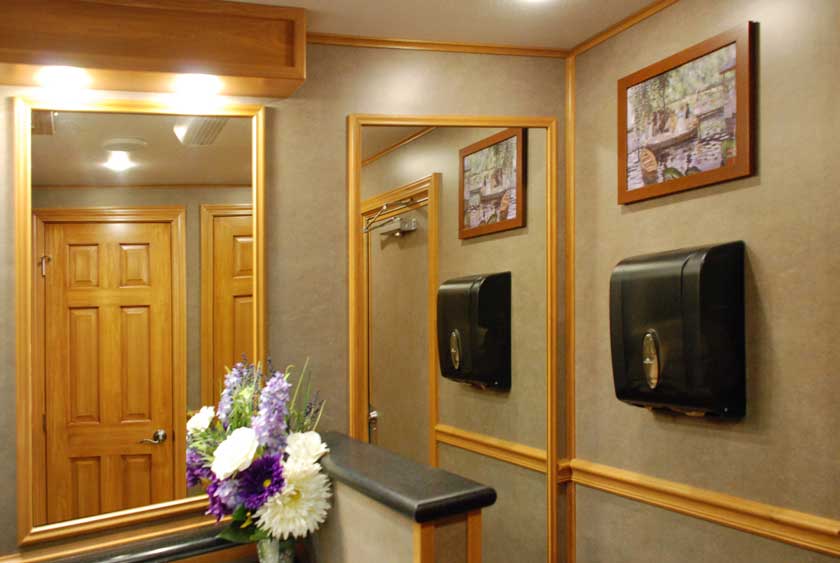 MULTIPLE MIRRORS THROUGHOUT