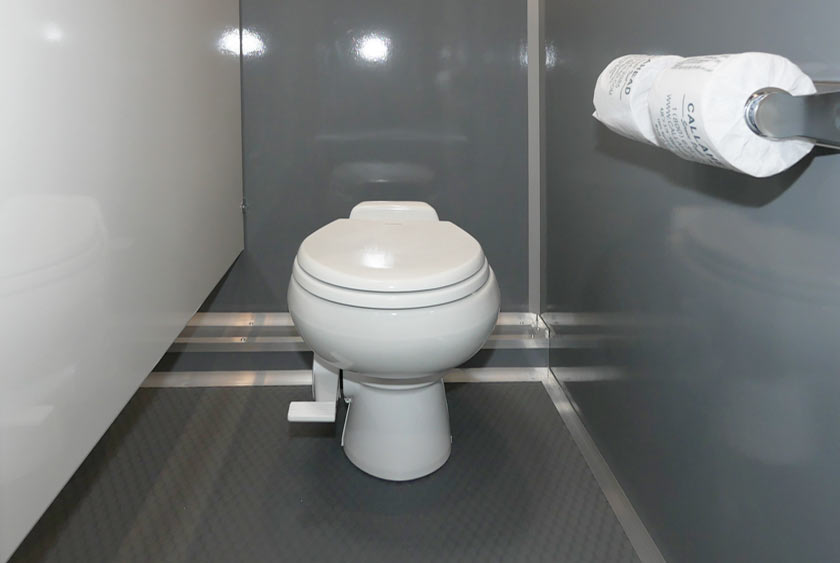 PORCELAIN TOILETS WITH FOOT PEDAL FLUSH
