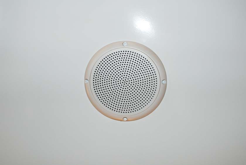 CENTRAL STEREO SYSTEM INCLUDED