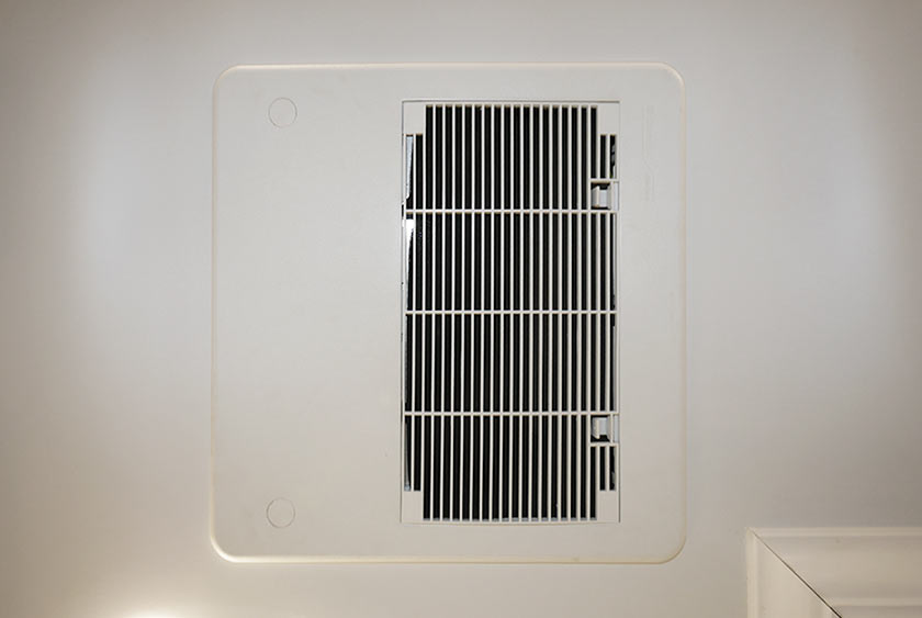 CENTRAL AIR CONDITIONING THROUGHOUT THE ENTIRE TRAILER