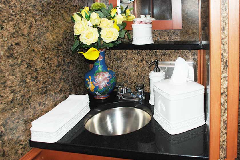 WELL-APPOINTED VANITY AREAS