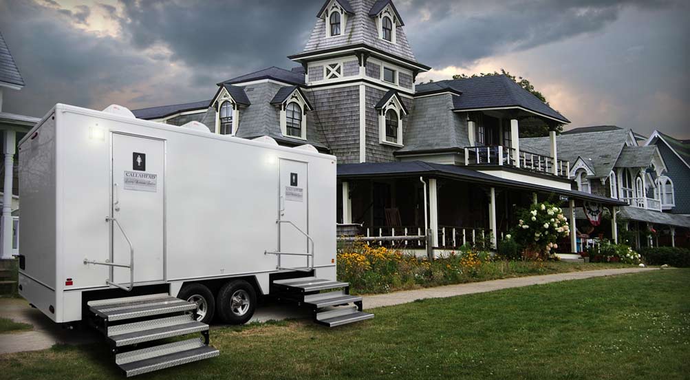 Restroom Trailer in NYC