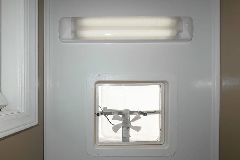 CEILING VENTS WITH ELECTRIC FANS FOR OPTIONAL VENTILATION
