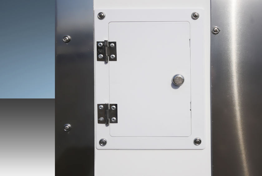 REAR ACCESS HATCH ALLOWS FOR EASY, FAST WASTE REMOVAL WITHOUT ENTERING MAIN UNIT