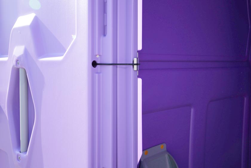 SELF CLOSING DOOR FOR PRIVACY AND CONVENIENCE