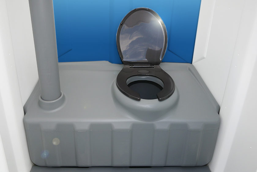 STANDARD SIZED TOILET SEAT PROVIDES HOMELIKE COMFORT