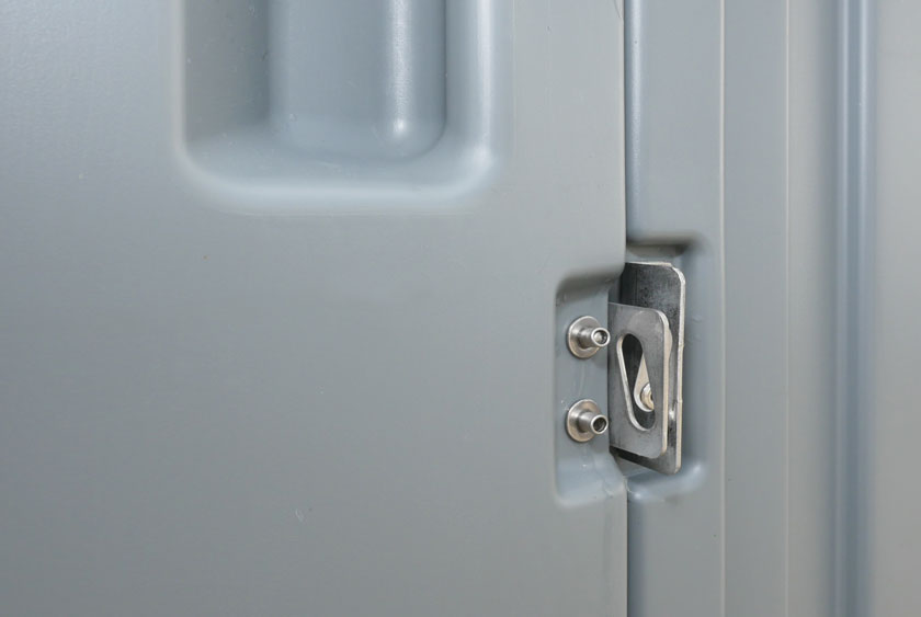 LOCK HASP CAN BE USED TO SECURE THE PORTABLE RESTROOM